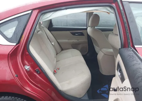 2015 Nissan Altima 2.5 S z USA, uszkodzony, nr VIN 1N4AL3AP1FC105393